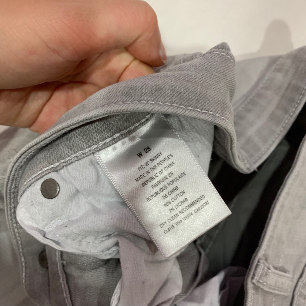 ⭐️ Gray Skinny Jeans Ripped - Picture 4 of 5